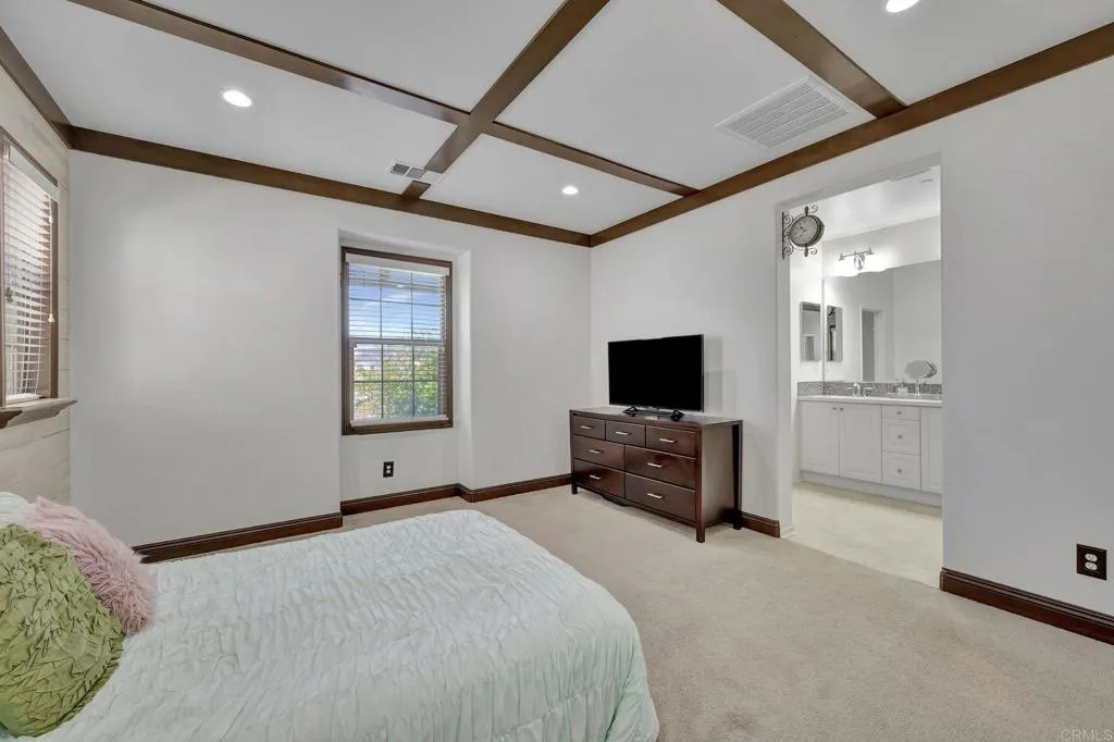 https://cdn.realtyfeed.com/cdn/127/306546690/b2dc0ca0e2df3c253fc4ee4624144e47.webp