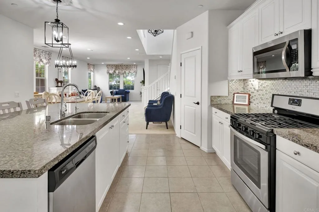 https://cdn.realtyfeed.com/cdn/127/306546690/ddf1e77d7698569883382176ce3f194d.webp