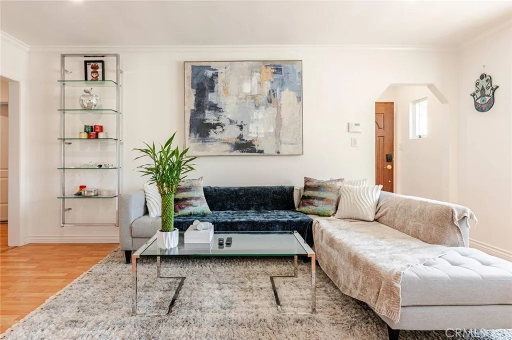 North Hollywood, CA 91606