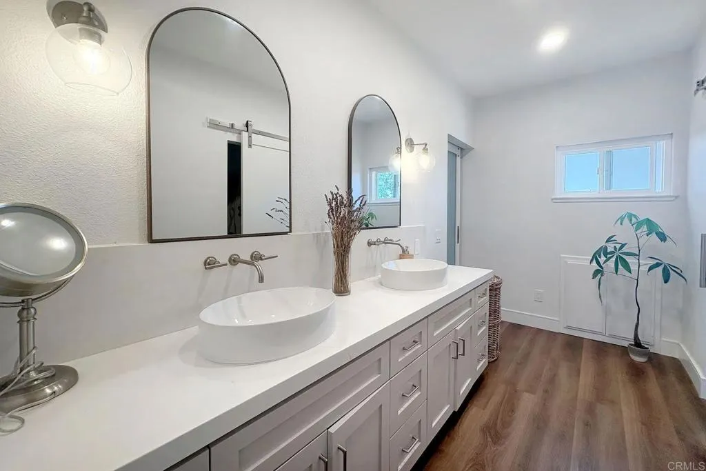 https://cdn.realtyfeed.com/cdn/127/306546785/9868a55980e0c1c3f8c6d4879463fce8.webp