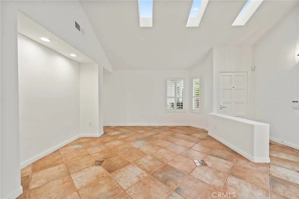 Photo #21: SW25220608 Listing: Photo #21