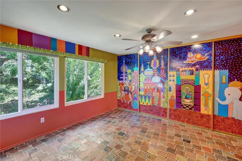 Photo #32: SW25220608 Listing: Photo #32