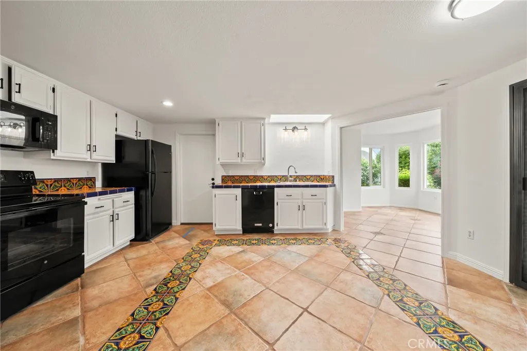 Photo #34: SW25220608 Listing: Photo #34
