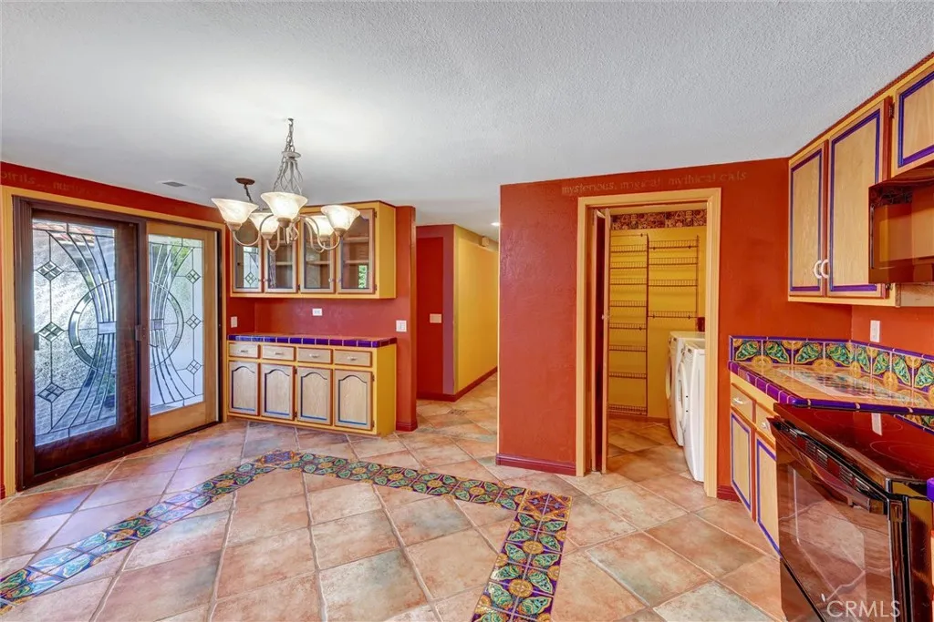 https://cdn.realtyfeed.com/cdn/127/306546812/d83f7852709b63daba59915a9aca0012.webp