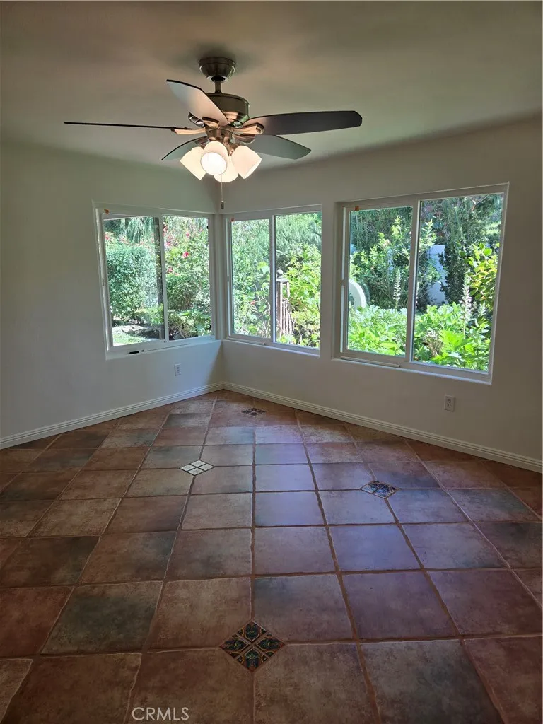 Photo #40: SW25220608 Listing: Photo #40