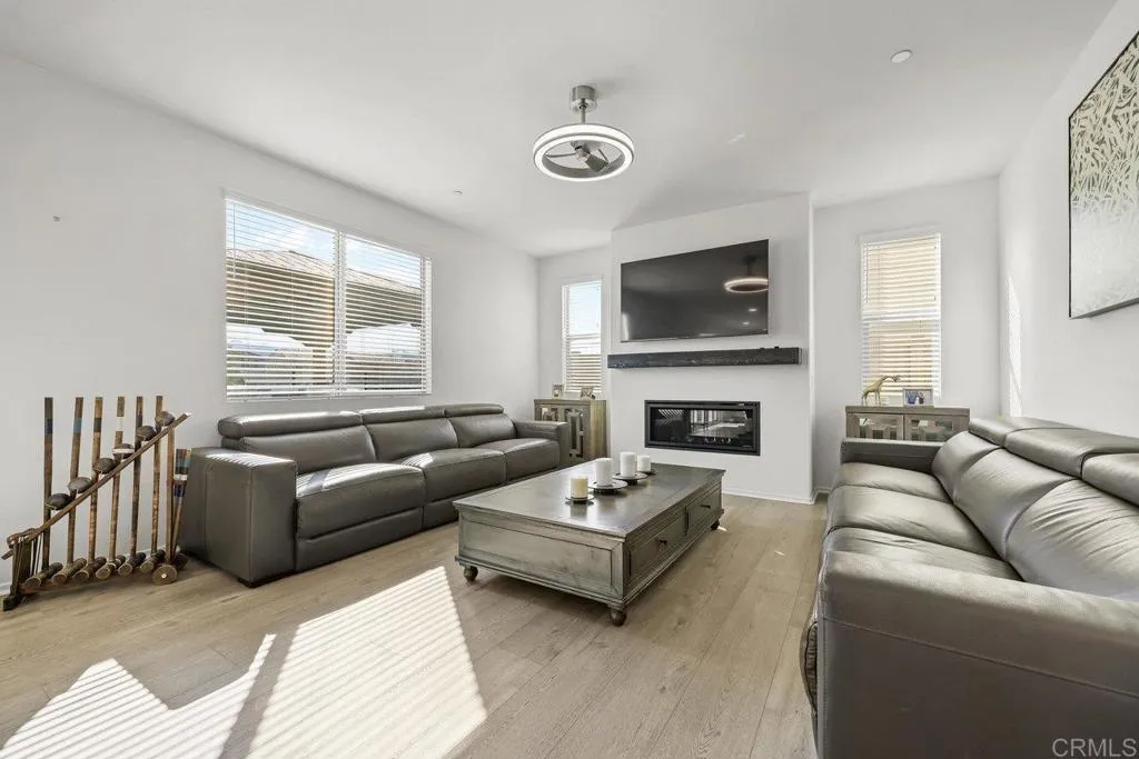 https://cdn.realtyfeed.com/cdn/127/306546816/7a15d69b7c98e7af5706e6f71447369c.webp