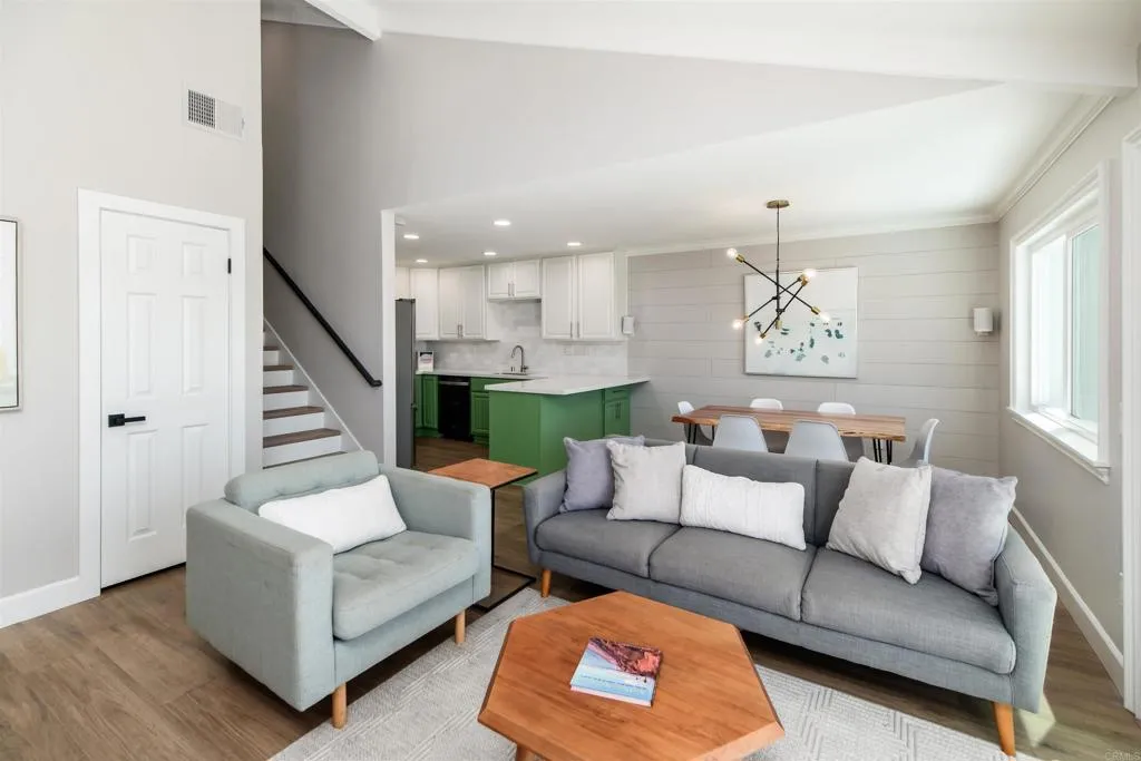 https://cdn.realtyfeed.com/cdn/127/306546817/0389a2a0ce1be5511f0e1a042d326ea0.webp