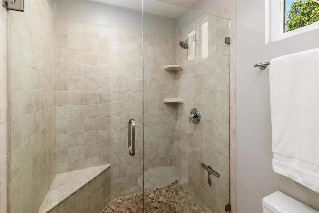 https://cdn.realtyfeed.com/cdn/127/306546817/c27c9b5f0fe9d5db957a7ca3cd1a528b.webp
