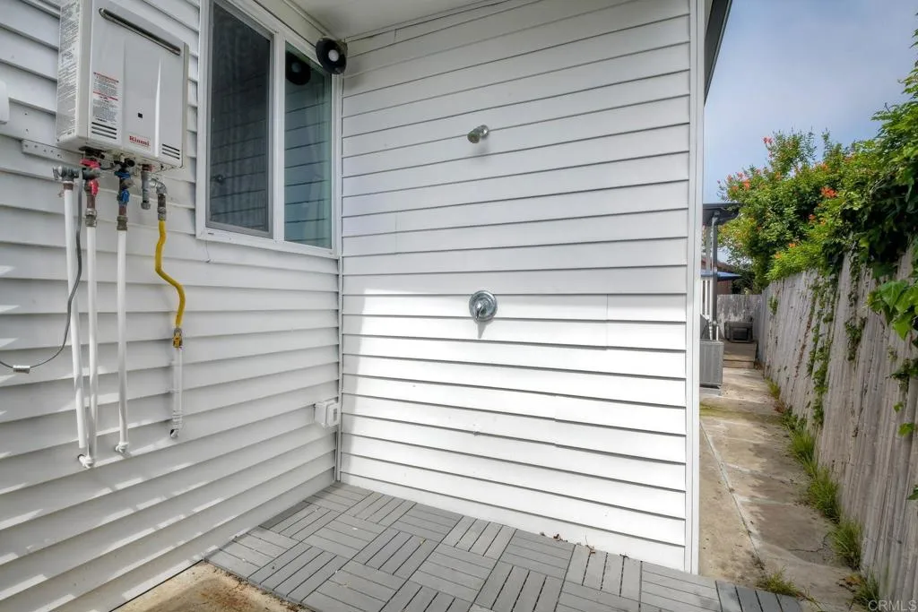 https://cdn.realtyfeed.com/cdn/127/306546848/4c6eec2127cb6fa32176dae901628a83.webp
