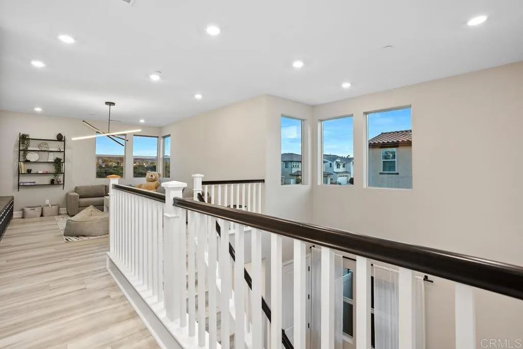 https://cdn.realtyfeed.com/cdn/127/306546855/8ed5516336a0e5bb97bba02926446714.webp
