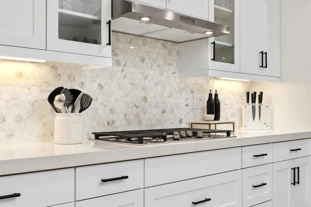 https://cdn.realtyfeed.com/cdn/127/306546855/c95eb166051074590e3e7d701dcef5d1.webp