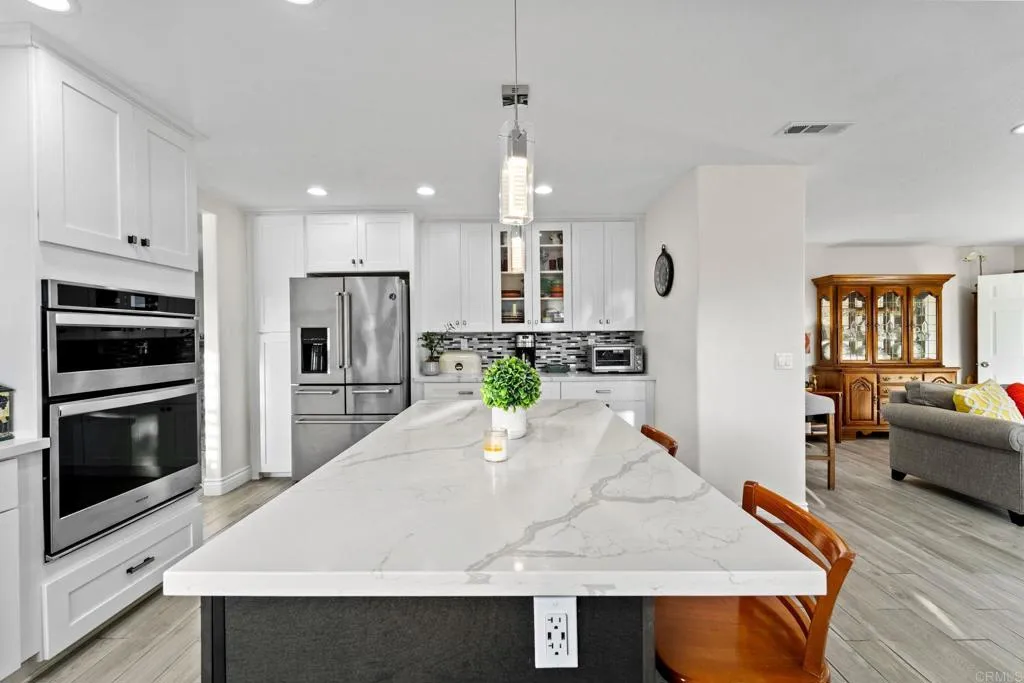 https://cdn.realtyfeed.com/cdn/127/306546958/c5caebe0b9356e5ce3b56636552ca561.webp