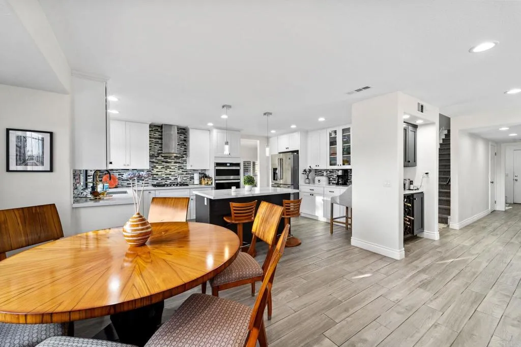 https://cdn.realtyfeed.com/cdn/127/306546958/cc184f684d24fa7da57949f3f9b8ea83.webp