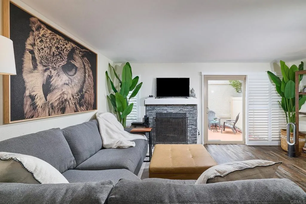 https://cdn.realtyfeed.com/cdn/127/306546999/a2cd14cd352d49a4af697770a525638c.webp