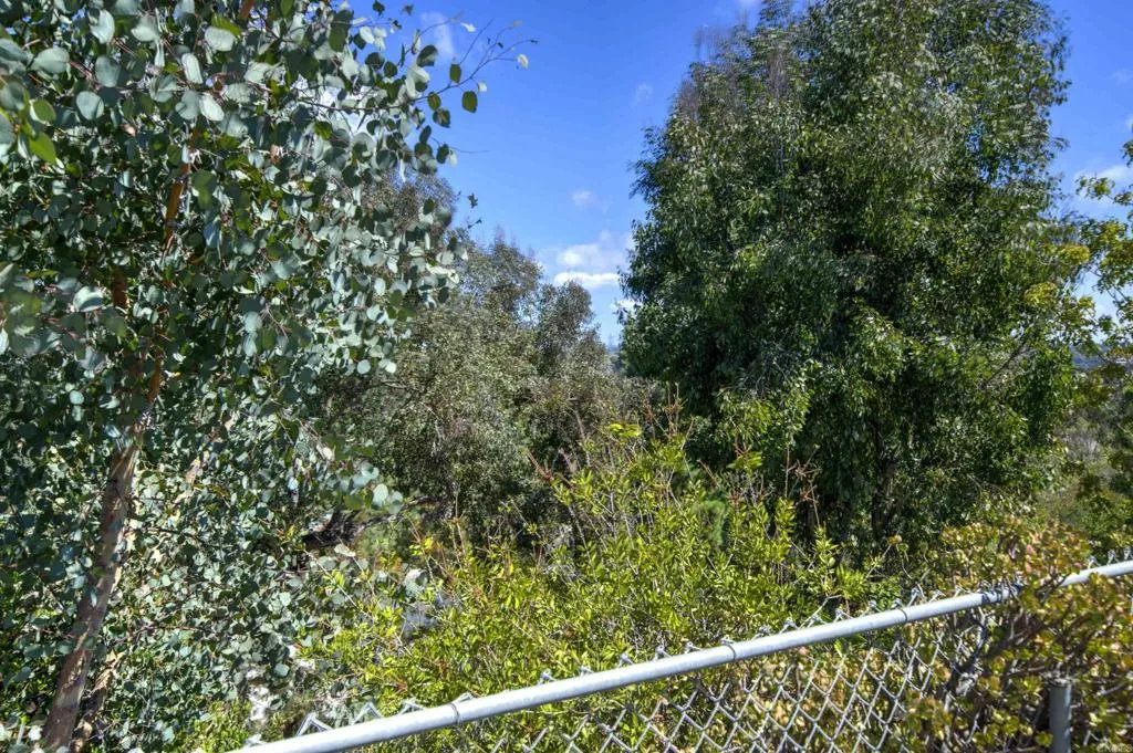 https://cdn.realtyfeed.com/cdn/127/306547018/9598c36001d3fb3e9d541d7b91272010.webp