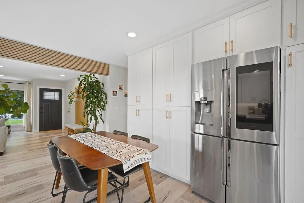 https://cdn.realtyfeed.com/cdn/127/306547030/1e6f91beae5a45a98cf85d47541dfef9.webp