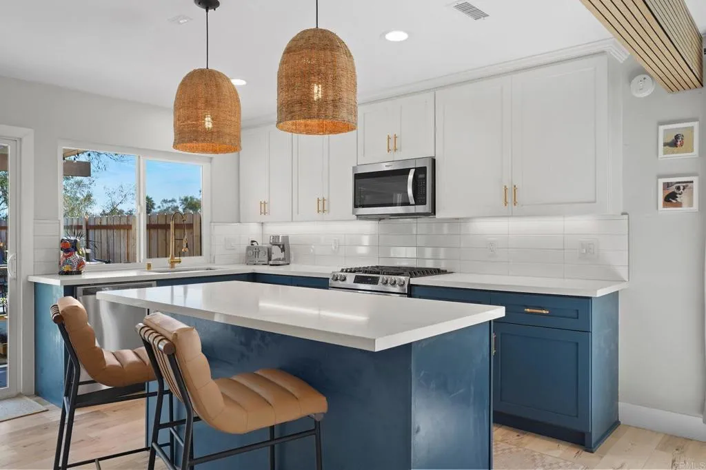 https://cdn.realtyfeed.com/cdn/127/306547030/62939e097dbfe5208e55817f9bafbacb.webp