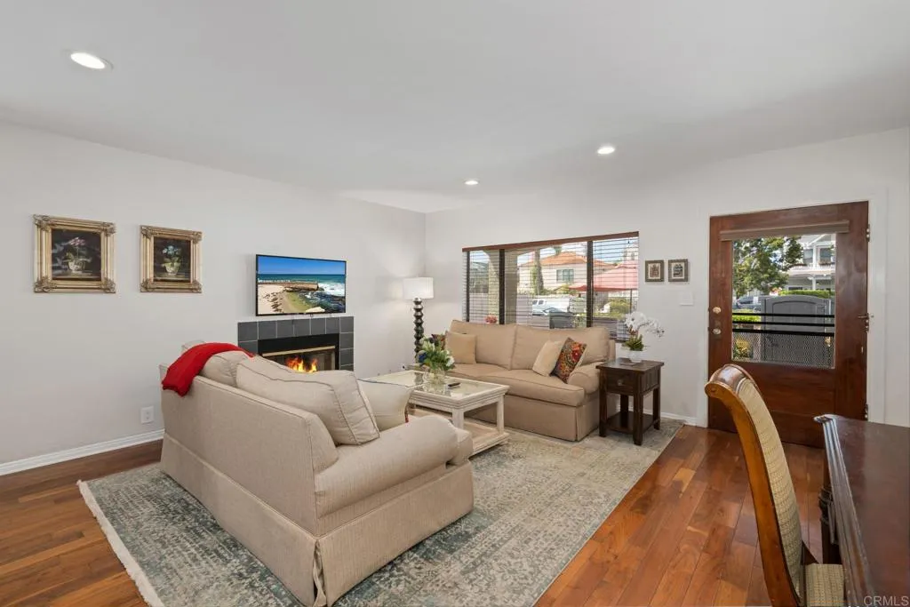 https://cdn.realtyfeed.com/cdn/127/306547031/825288047d23b80ed7a18022a5f10e48.webp