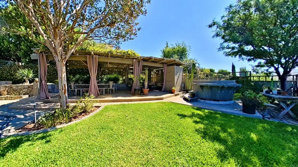 https://cdn.realtyfeed.com/cdn/127/306547093/bd6fc7dbc7d2f5f88563253775508ccb.webp