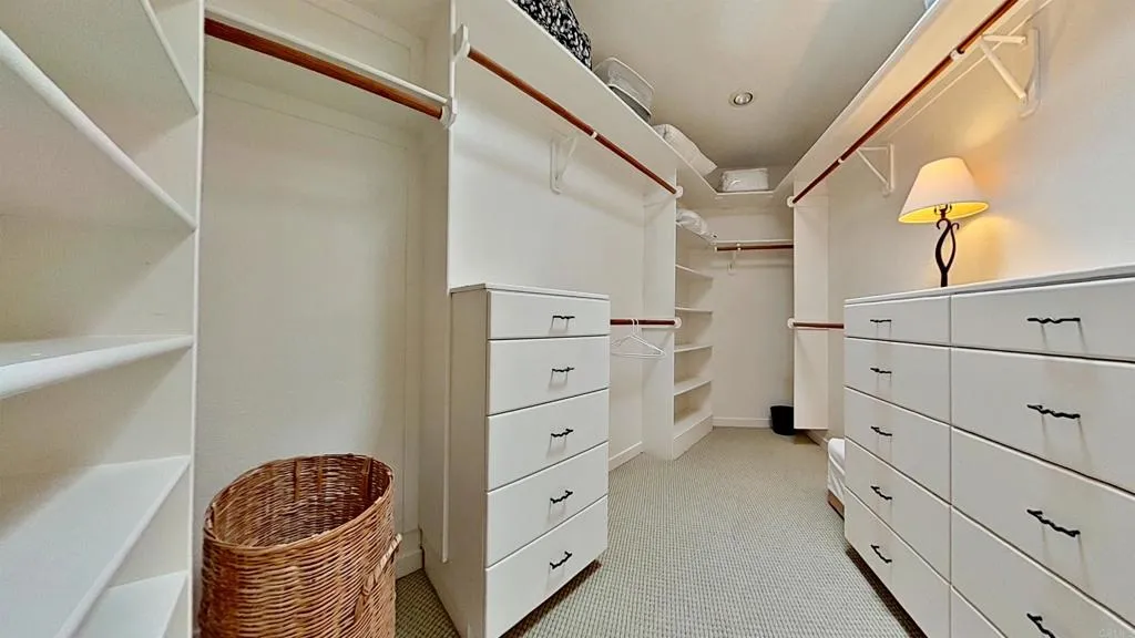 https://cdn.realtyfeed.com/cdn/127/306547093/edb6eb8a9b4c2a0a5f036aacedbdaf4a.webp