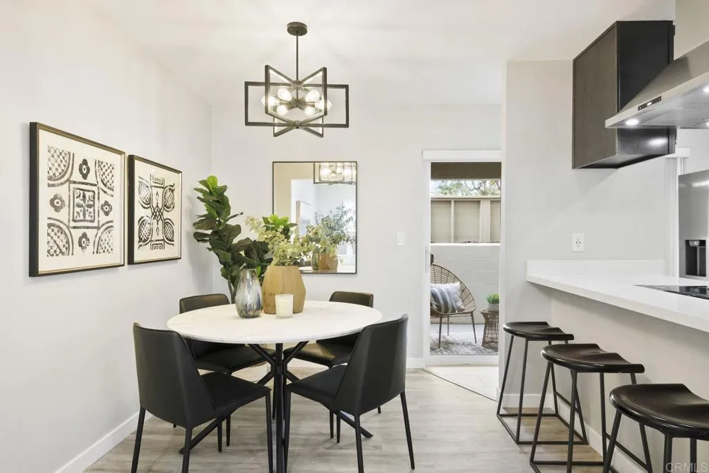 Photo #5: PTP2507158 Listing 