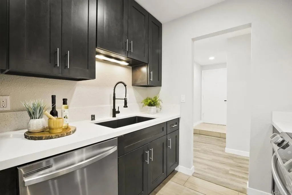 Photo #8: PTP2507158 Listing: Photo #8