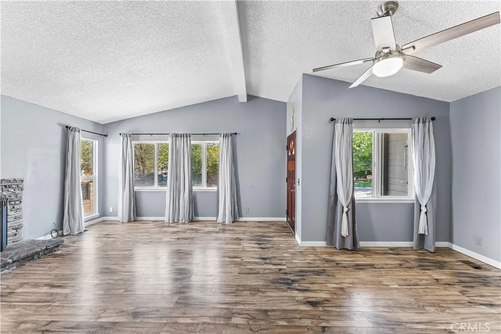 44117 Parkview Lane, Lancaster, CA 93535 - Photo 3 of 31, Lancaster, CA