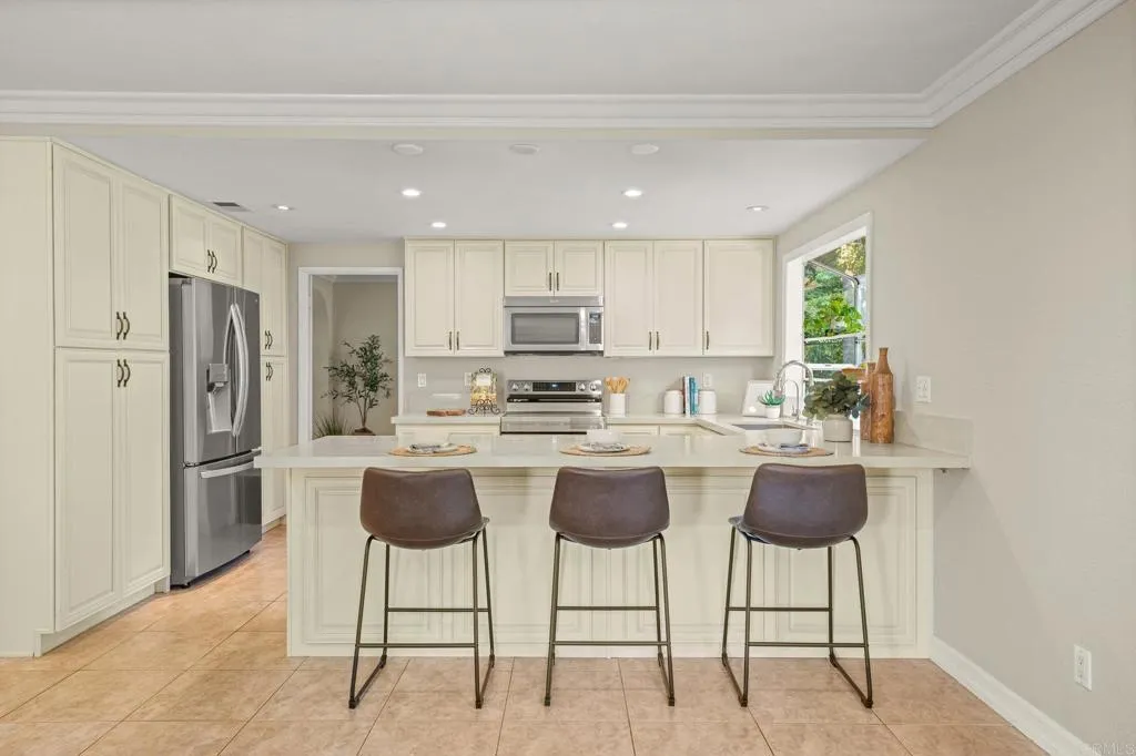 https://cdn.realtyfeed.com/cdn/127/306547125/c95a083cb6d8bb63e7d2595d79c24141.webp