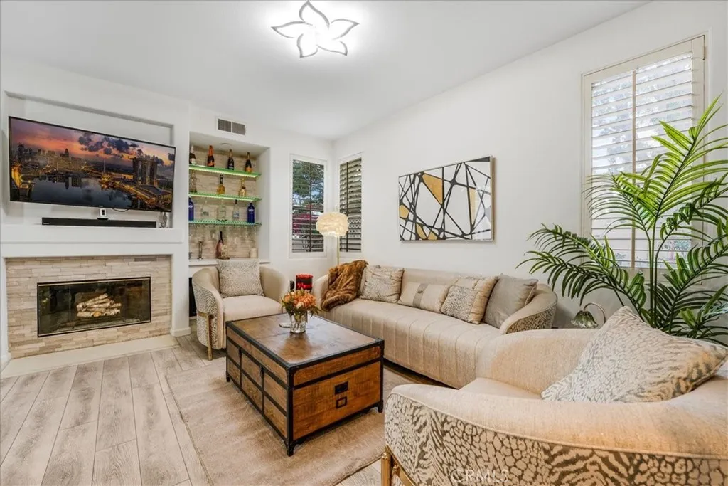 https://cdn.realtyfeed.com/cdn/127/306547162/630af1cfceffa07f9d2c62e30be93f8a.webp