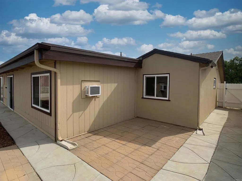 https://cdn.realtyfeed.com/cdn/127/306547210/2b6f7b771375cb0a05e240dddf0df105.webp