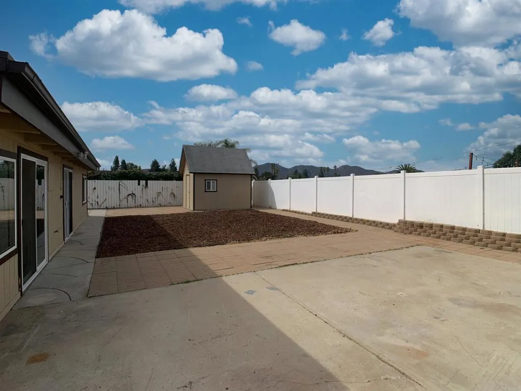 https://cdn.realtyfeed.com/cdn/127/306547210/4c4a75c8adfbd964b3e88afd78cd2dd7.webp
