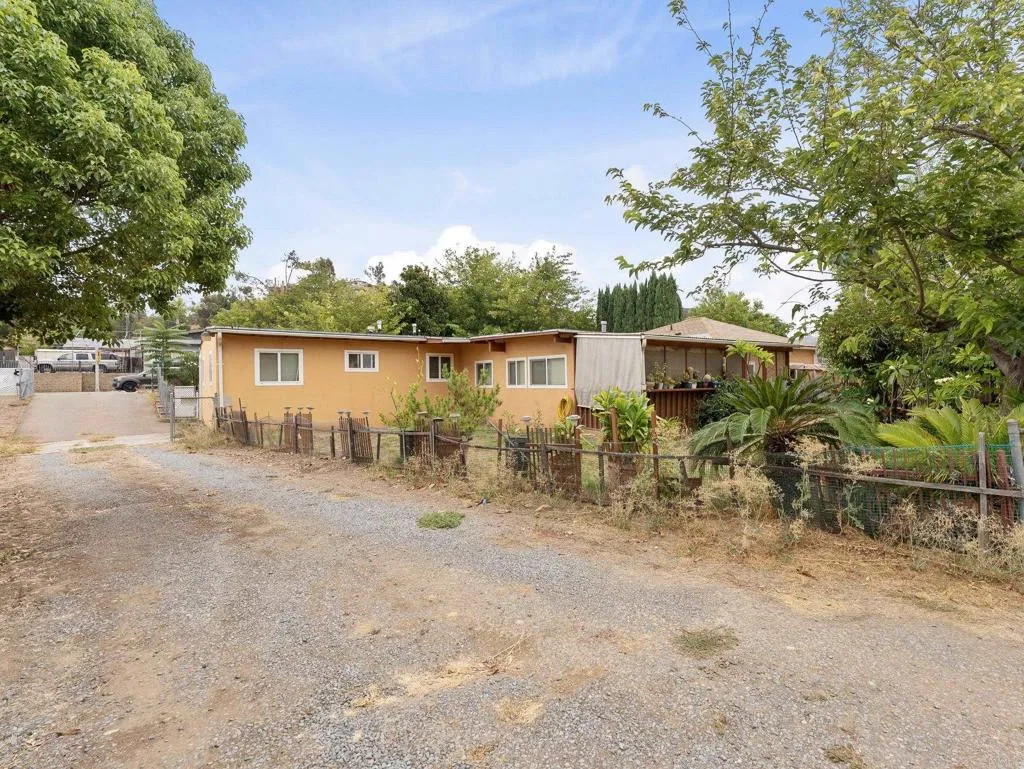 https://cdn.realtyfeed.com/cdn/127/306547216/01cb7d468f7bc545d4d5ab5bd03e0825.webp