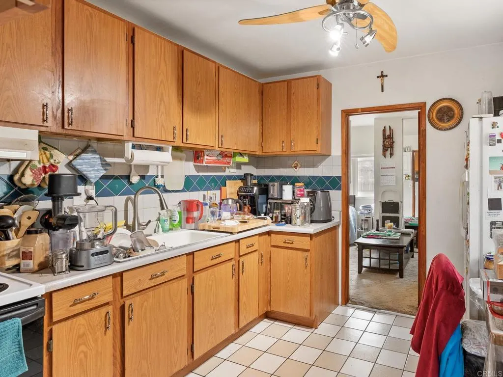 https://cdn.realtyfeed.com/cdn/127/306547216/07a6b38e1be5ebdb556689adf4fcc6b0.webp