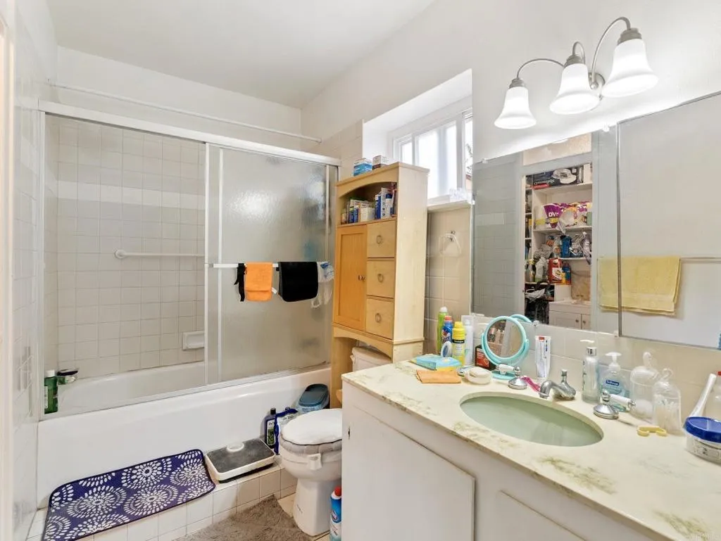https://cdn.realtyfeed.com/cdn/127/306547216/498a73bd481f47e973f14539d5dc23b2.webp
