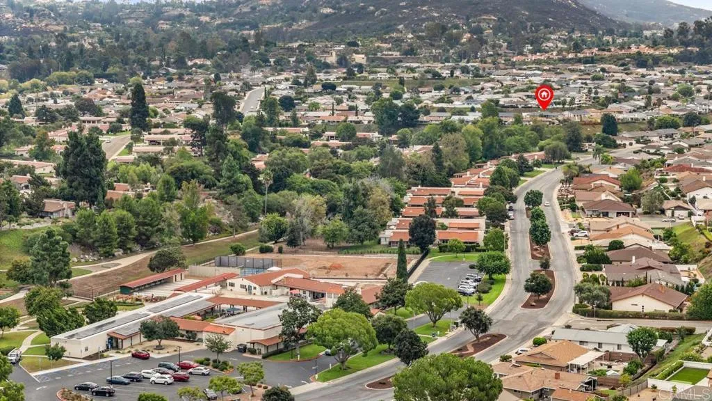 https://cdn.realtyfeed.com/cdn/127/306547245/3e85c14b851c6417c44d8f82e615a580.webp