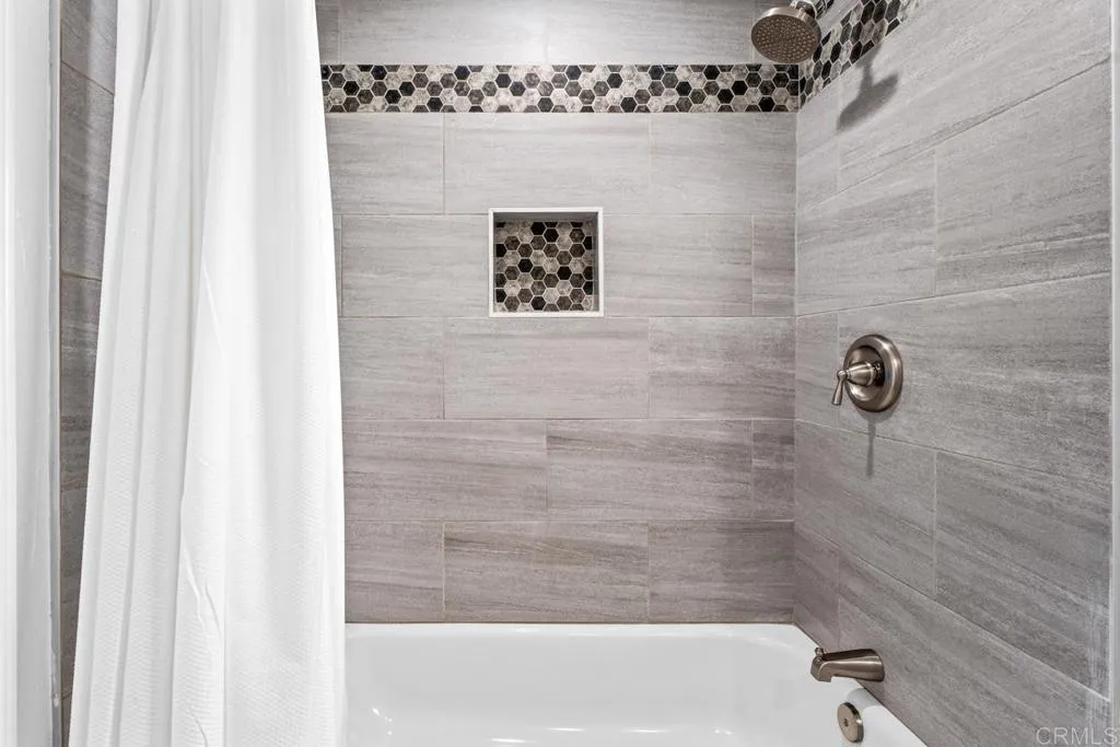 https://cdn.realtyfeed.com/cdn/127/306547245/c9f60c350aa40f123998914727402890.webp