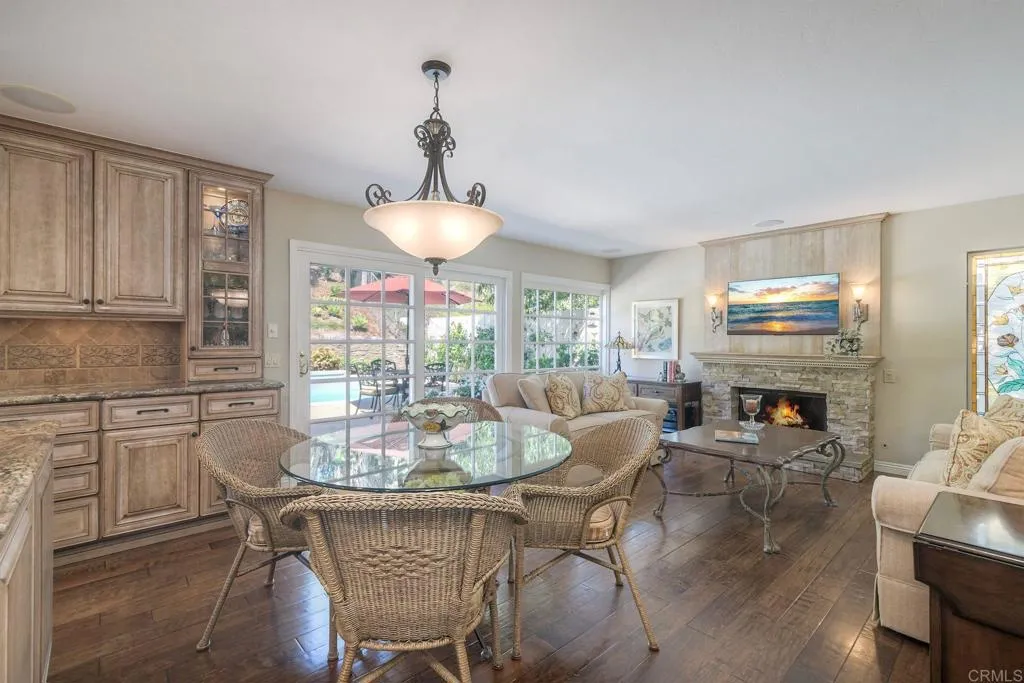 https://cdn.realtyfeed.com/cdn/127/306547256/1a5f7cddb6a824bbfd2e5966296b4c24.webp