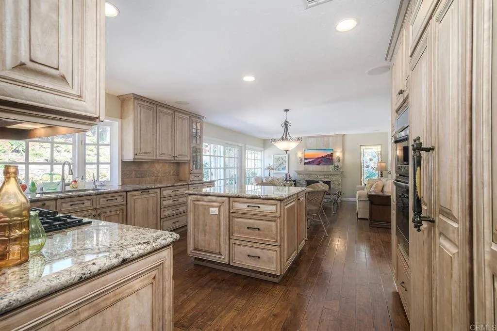 https://cdn.realtyfeed.com/cdn/127/306547256/31f9f4f87b1823b2eed63694a73a851b.webp