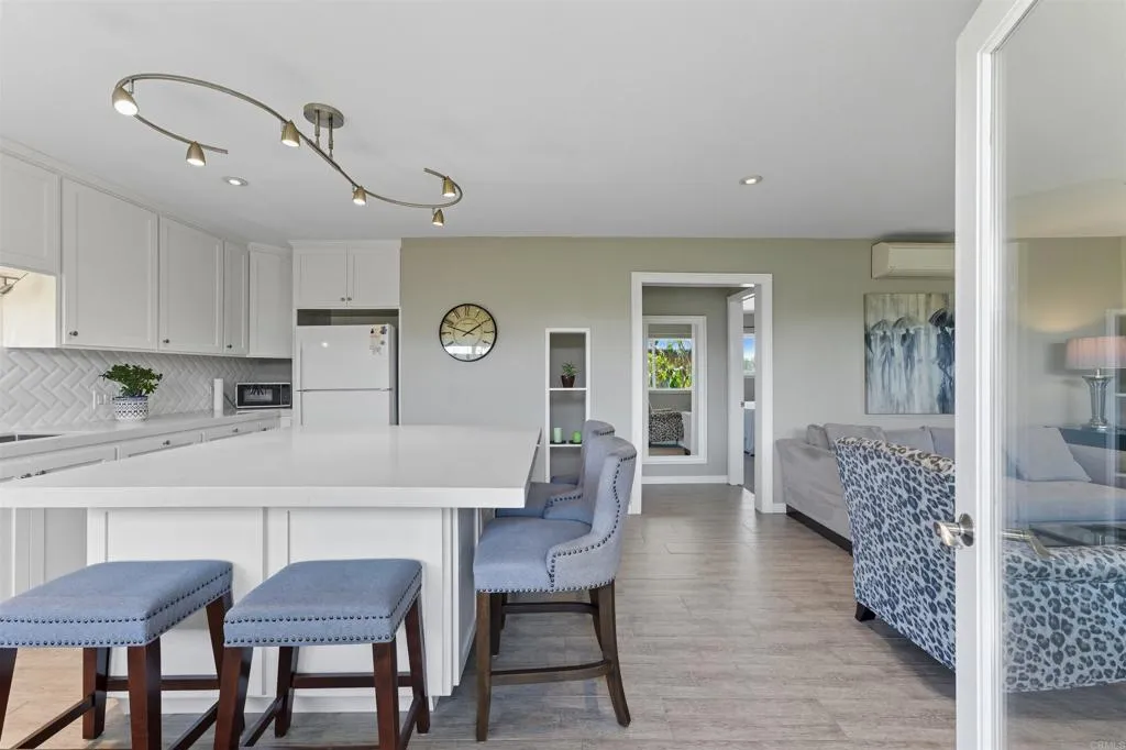 Photo #4: PTP2507164 Listing 