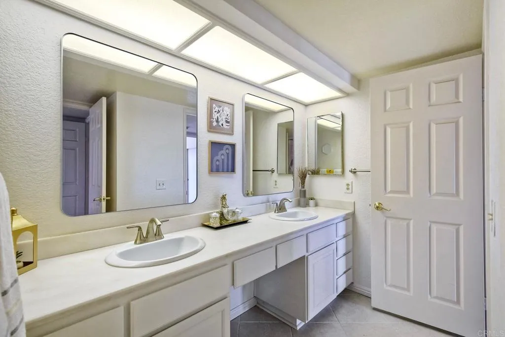 https://cdn.realtyfeed.com/cdn/127/306547289/aa01ab5d21d5c8faed19d0a0a54e81ff.webp