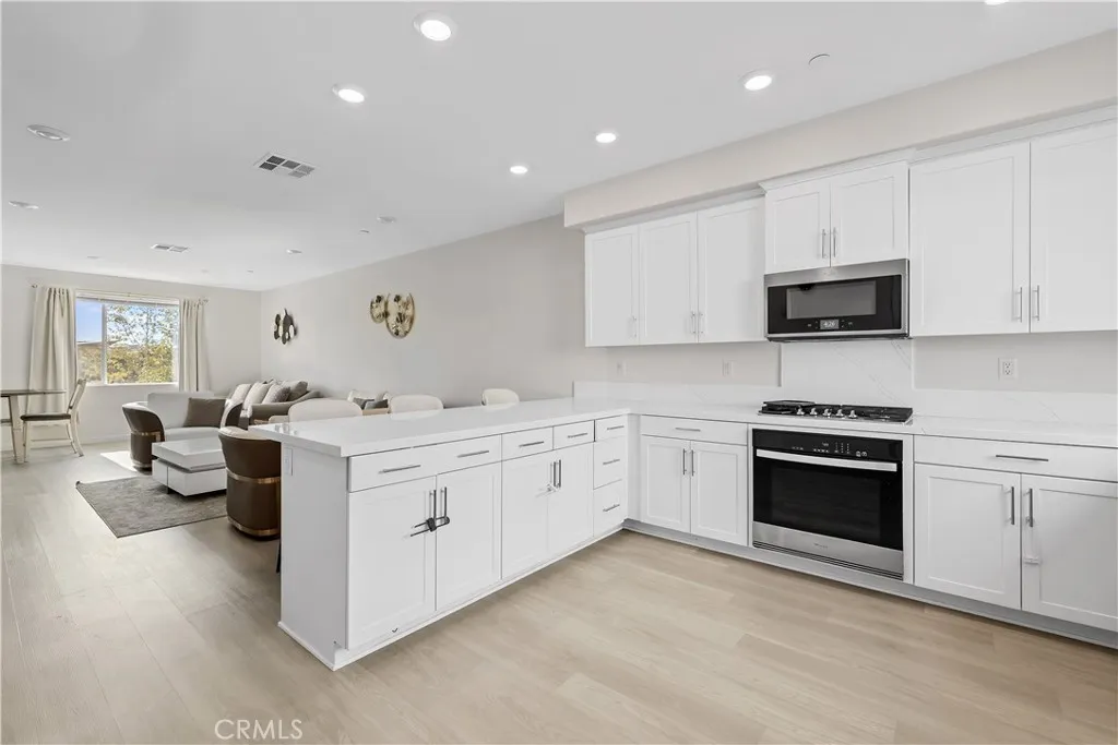 27579 Sanctuary Ct., Valencia, CA, 91381