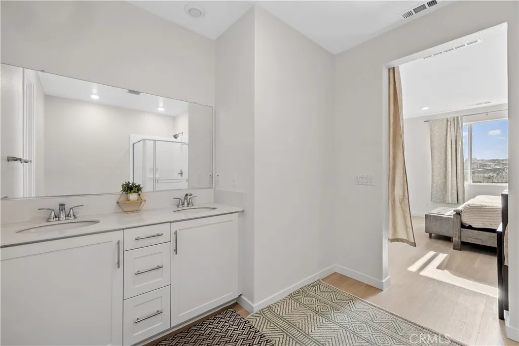 27579 Sanctuary Ct., Valencia, CA, 91381