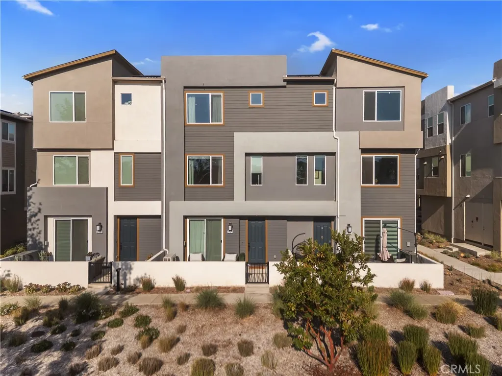 27579 Sanctuary Ct., Valencia, CA, 91381