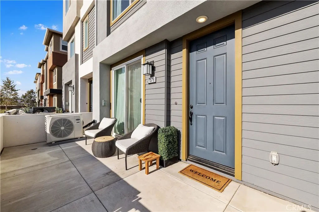 27579 Sanctuary Ct., Valencia, CA, 91381