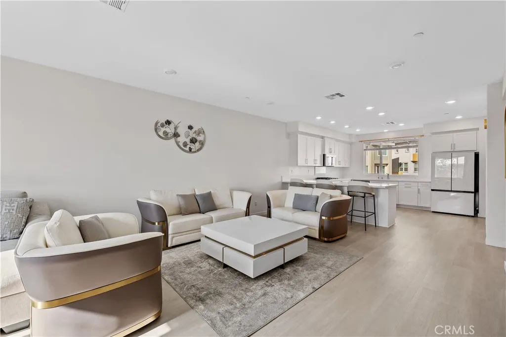 27579 Sanctuary Ct., Valencia, CA, 91381