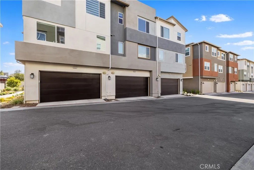 27579 Sanctuary Ct., Valencia, CA, 91381