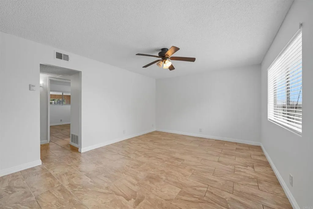 https://cdn.realtyfeed.com/cdn/127/306547323/54a46baf9b5e8c33c94bea37a1367ed7.webp