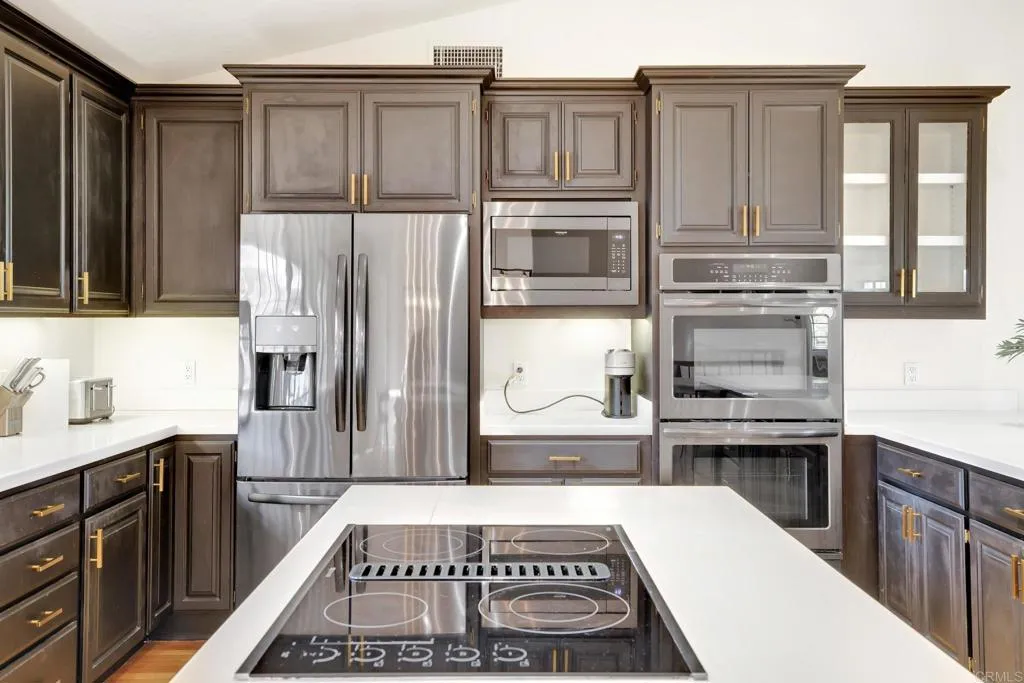 https://cdn.realtyfeed.com/cdn/127/306547333/1636e572195977c96e2a435bb1112ada.webp