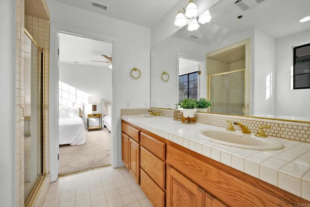https://cdn.realtyfeed.com/cdn/127/306547333/24dd966a85d43e7e14545f283398848e.webp