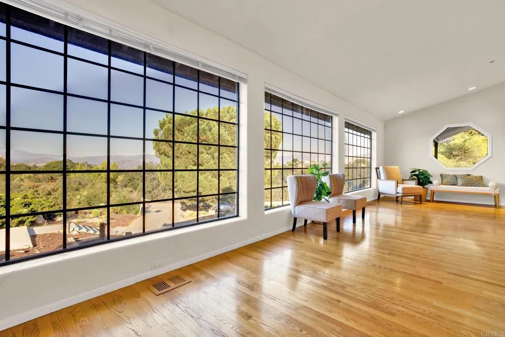 https://cdn.realtyfeed.com/cdn/127/306547333/71fd6f8a26d0b55d6ba514a6a50d58b8.webp